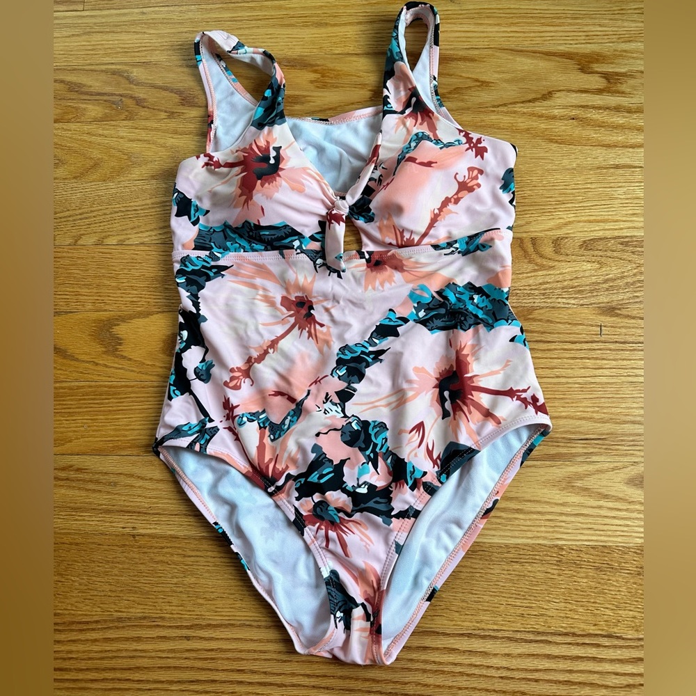 Floral 1 peice swimsuit